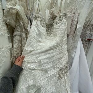 Meet your Posher, Poop